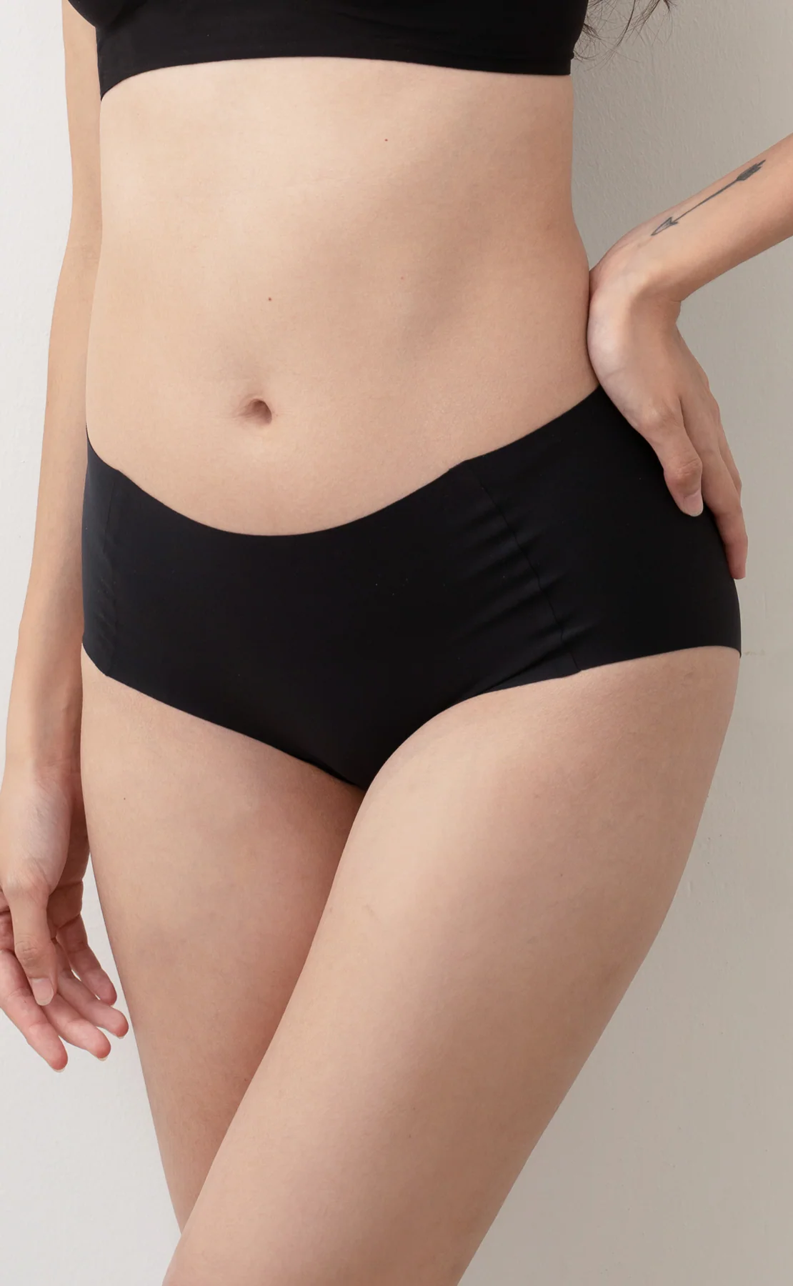 104_923ddeac-6324-43e1-9fb6-b54ac6475ad3_1800x1800